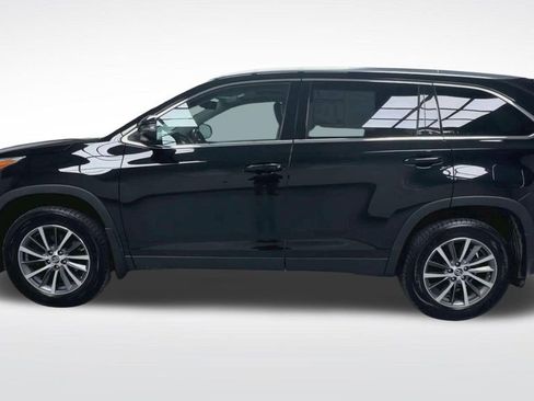 Used 2019 Toyota Highlander XLE image 7