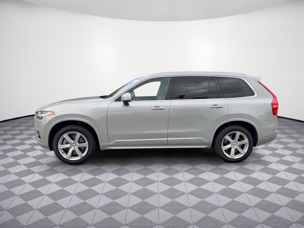 Used 2024 Volvo XC90 B5 Core w/ Protection Package Premier AWD/4WD image 2