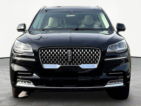 Used 2023 Lincoln Aviator Black Label Grand Touring AWD/4WD image 2