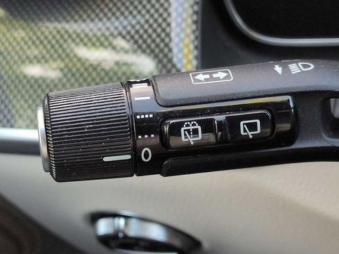 Used 2023 Mercedes-Benz GLC 300 4MATIC image 28