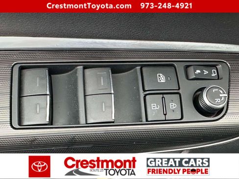 Certified 2023 Toyota Venza Limited image 13