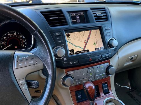 Used 2010 Toyota Highlander Limited image 6