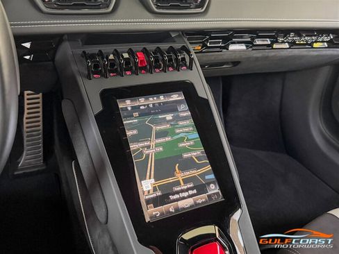Used 2022 Lamborghini Huracan EVO RWD image 14