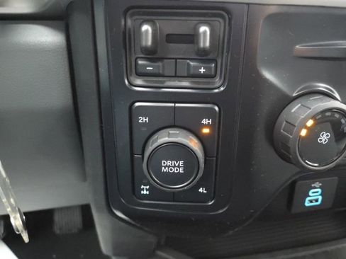 New 2026 Ford F350 XLT AWD/4WD image 32