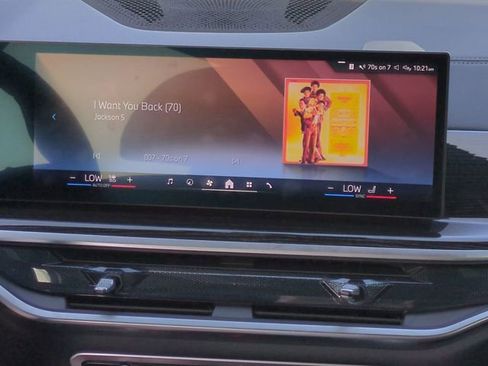 Used 2025 BMW X5 sDrive40i w/ M Sport Package image 19