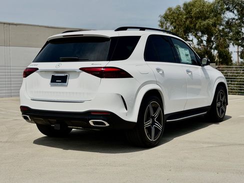 New 2026 Mercedes-Benz GLE 580 4MATIC image 9