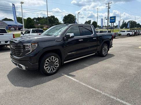 Used 2025 GMC Sierra 1500 Denali Ultimate AWD/4WD image 2