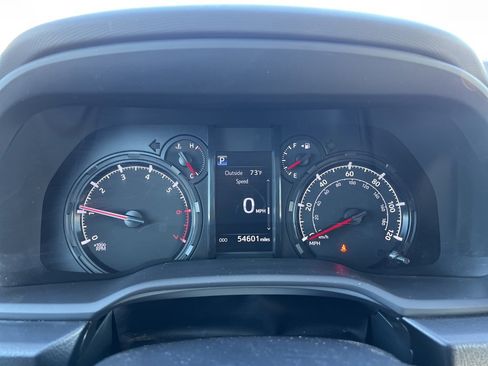 Used 2022 Toyota 4Runner SR5 Premium image 11