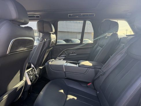 Used 2023 Land Rover Range Rover Autobiography image 12