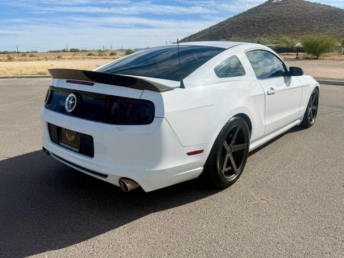 Used 2014 Ford Mustang Coupe RWD image 12
