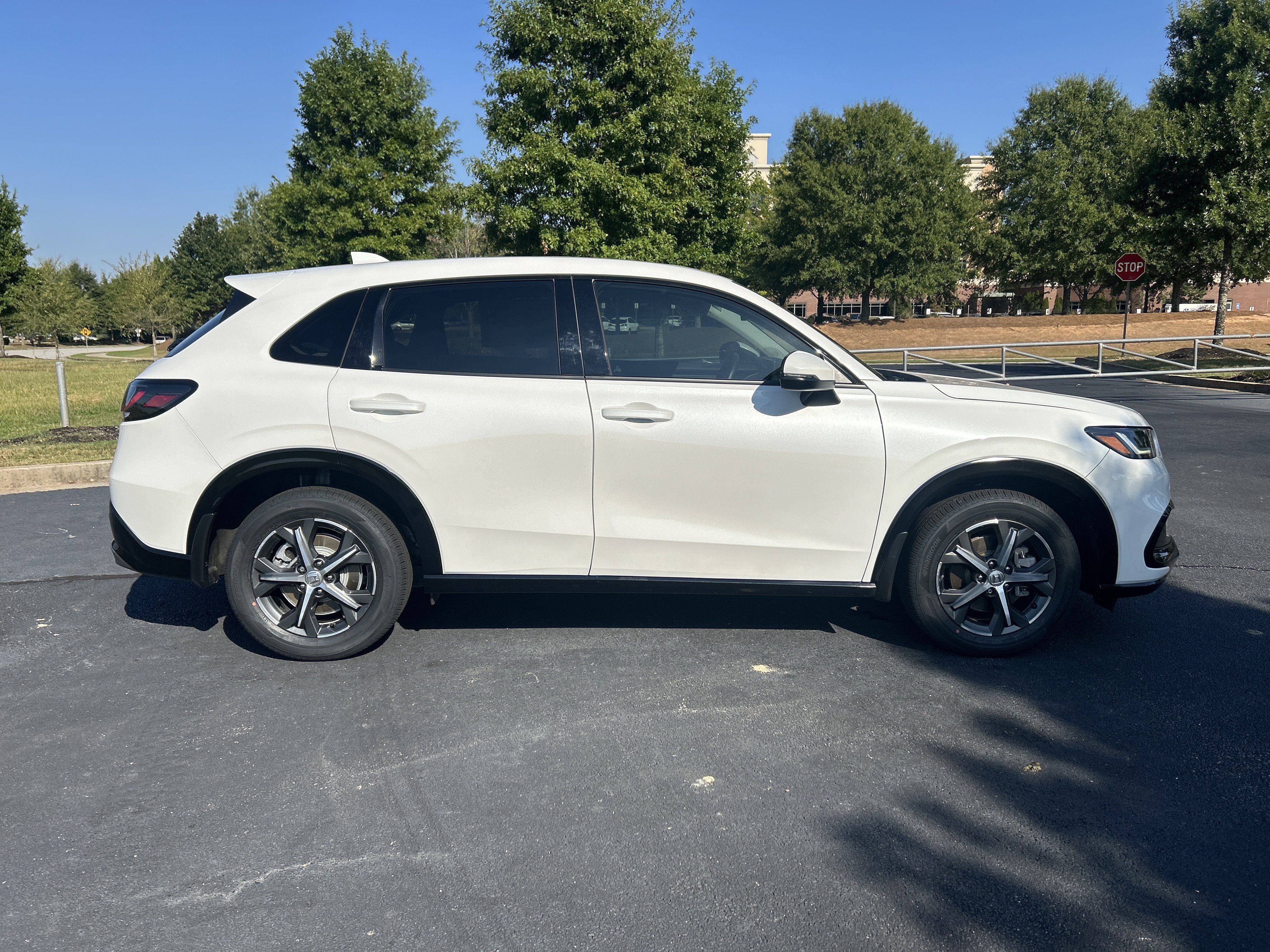Certified 2025 Honda HR-V EX-L image 10