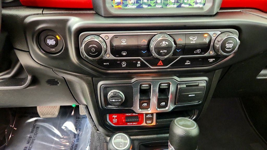 Used 2022 Jeep Wrangler Rubicon AWD/4WD image 17