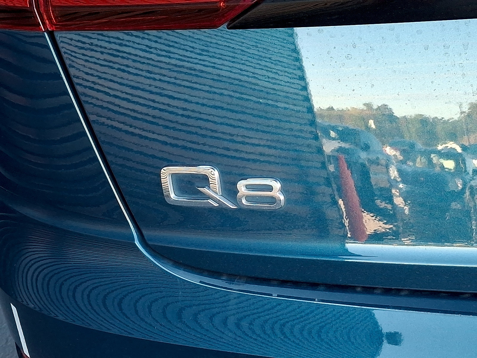 Used 2019 Audi Q8 Premium Plus w/ Premium Plus AWD/4WD image 32