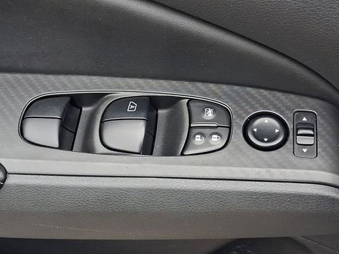 Used 2024 Nissan Altima 2.5 SV image 24