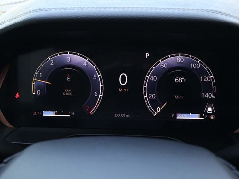 Used 2024 Jeep Grand Cherokee L Limited AWD/4WD image 16