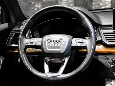 Used 2018 Audi Q5 2.0T Premium Plus w/ Premium Plus Package image 17