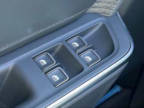 Used 2025 Rivian R1T Adventure Dual AWD/4WD image 19