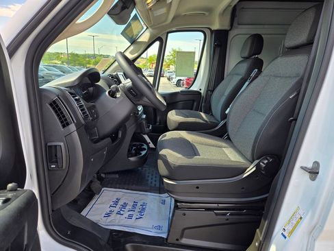 Used 2024 RAM ProMaster 3500 w/ Convenience Group FWD image 15