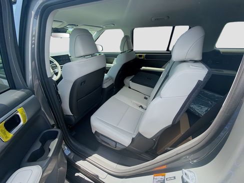 New 2026 Hyundai Santa Fe SEL FWD image 17