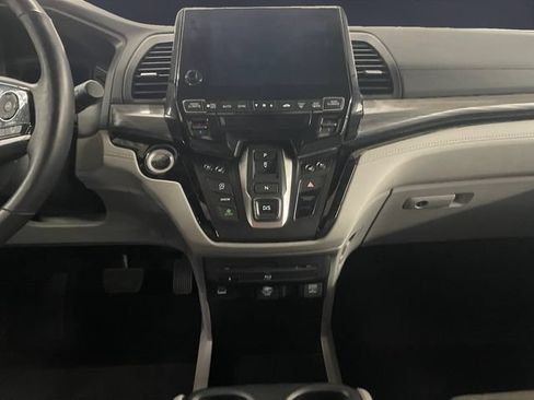 Used 2024 Honda Odyssey Elite image 11