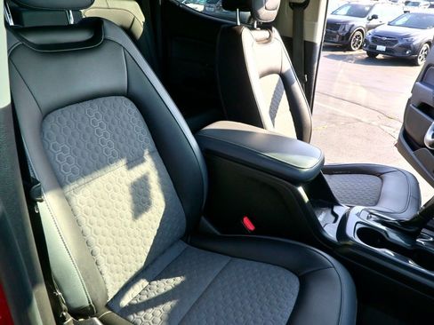 Used 2021 Chevrolet Colorado Z71 w/ Safety Package image 26