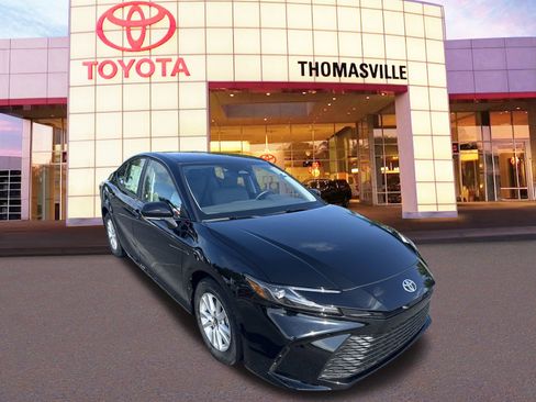 New 2025 Toyota Camry LE w/ Convenience Package image 3