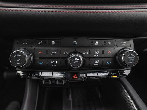 Used 2025 Dodge Durango GT image 15