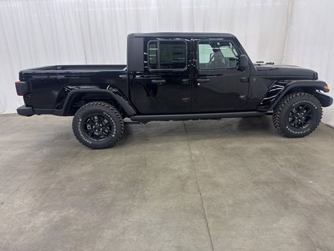 Used 2025 Jeep Gladiator Willys image 26