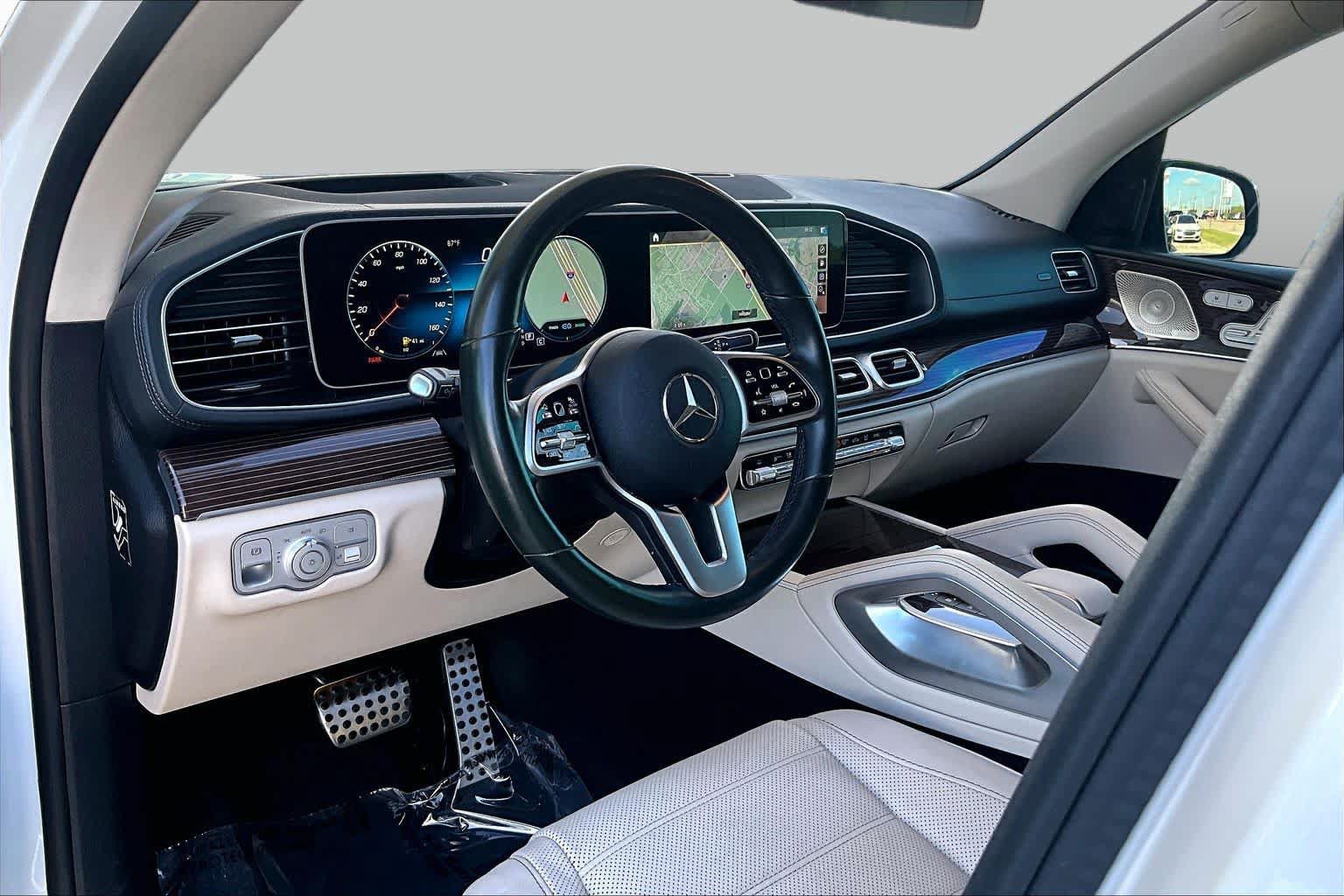 Used 2022 Mercedes-Benz GLS 450 4MATIC image 16