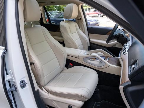 Used 2023 Mercedes-Benz GLS 450 4MATIC w/ AMG Line Exterior image 29