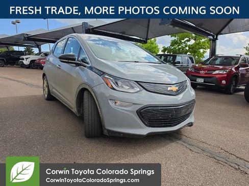 Used 2021 Chevrolet Bolt LT FWD image 1
