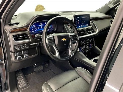 Used 2023 Chevrolet Tahoe Premier AWD/4WD image 14