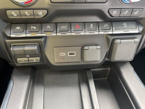 Used 2022 GMC Sierra 1500 AT4 w/ AT4 Premium Package image 31