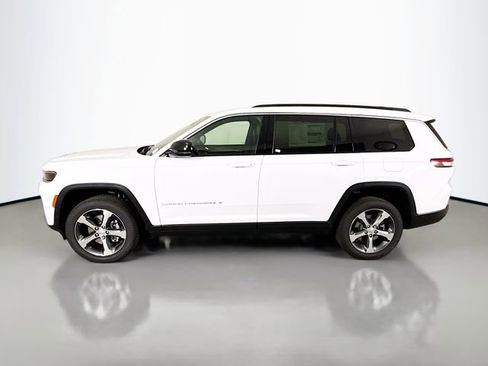New 2026 Jeep Grand Cherokee L Limited AWD/4WD image 4