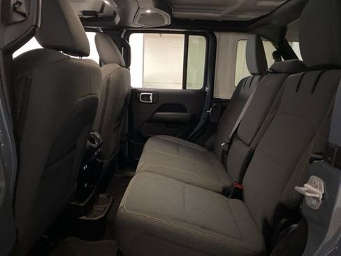 Used 2025 Jeep Wrangler Unlimited Sahara w/ Safety Group AWD/4WD image 71