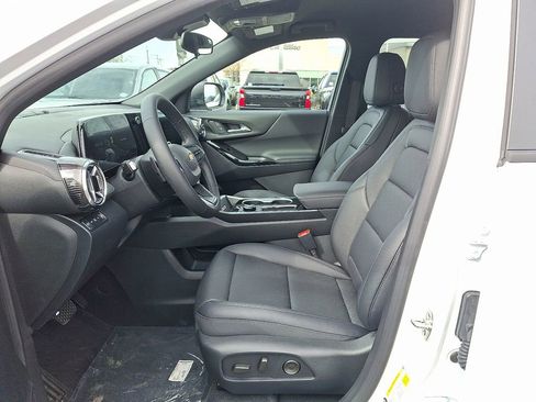 New 2026 Chevrolet Equinox LT w/ Convenience Package II image 6