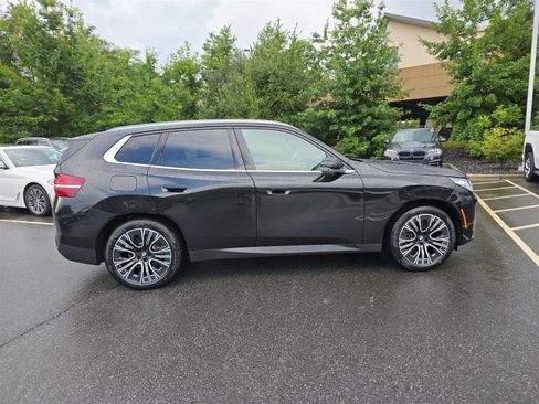 Used 2025 BMW X3 xDrive30i w/ Premium Package image 2
