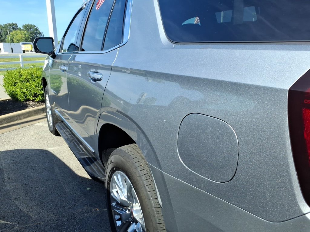 Used 2025 GMC Yukon Denali AWD/4WD image 17