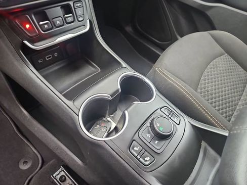 Used 2020 GMC Terrain SLE w/ Driver Convenience Package FWD image 23