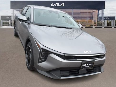 New 2026 Kia K4 EX image 10