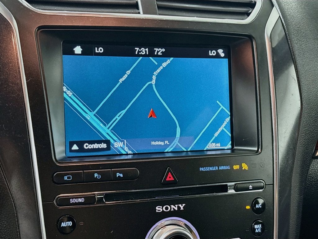 Used 2018 Ford Explorer Limited w/ Equipment Group 301A AWD/4WD image 24