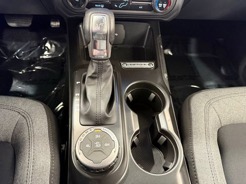 New 2026 Ford Bronco 2-Door AWD/4WD image 32