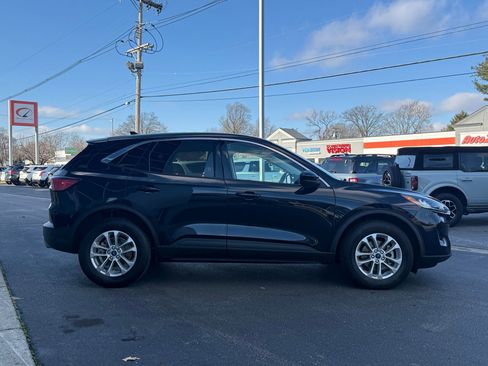 Used 2021 Ford Escape SE image 5