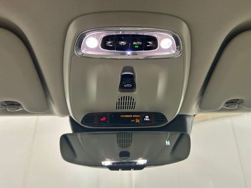 Used 2018 Volvo XC60 T8 Inscription image 47