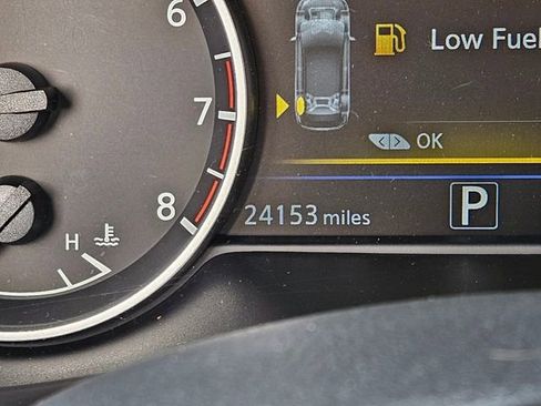 Used 2024 Nissan Murano SV image 32