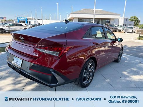 Certified 2024 Hyundai Elantra Limited FWD image 15