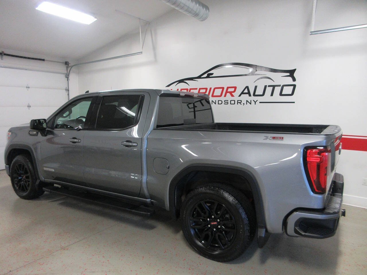 Used 2020 GMC Sierra 1500 Elevation w/ Elevation Value Package AWD/4WD image 3