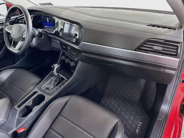 Certified 2023 Volkswagen Jetta SE w/ Panoramic Sunroof Package FWD image 29