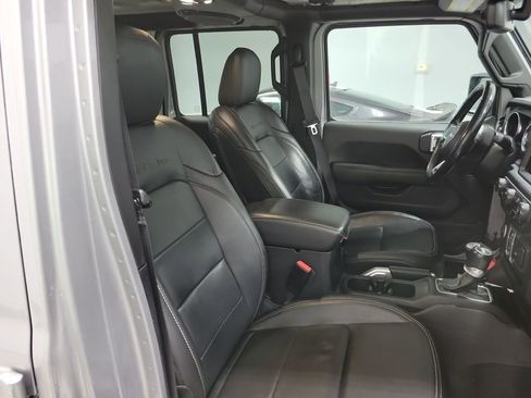 Used 2021 Jeep Wrangler Unlimited Sahara image 14