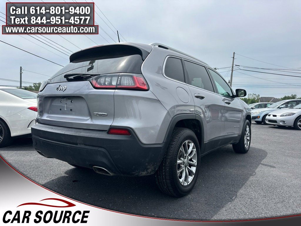 Used 2019 Jeep Cherokee Latitude Plus w/ Cold Weather Group AWD/4WD image 5